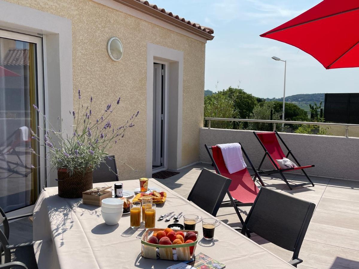 Val des Bruyères: Pézenas Gîte with Terrace and Private Parking Neffies Exterior photo